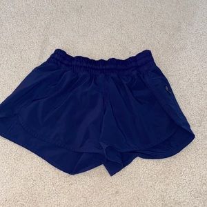 Lululemon Athletica Track That Low-Rise Lined Short 5” Size 6 Navy